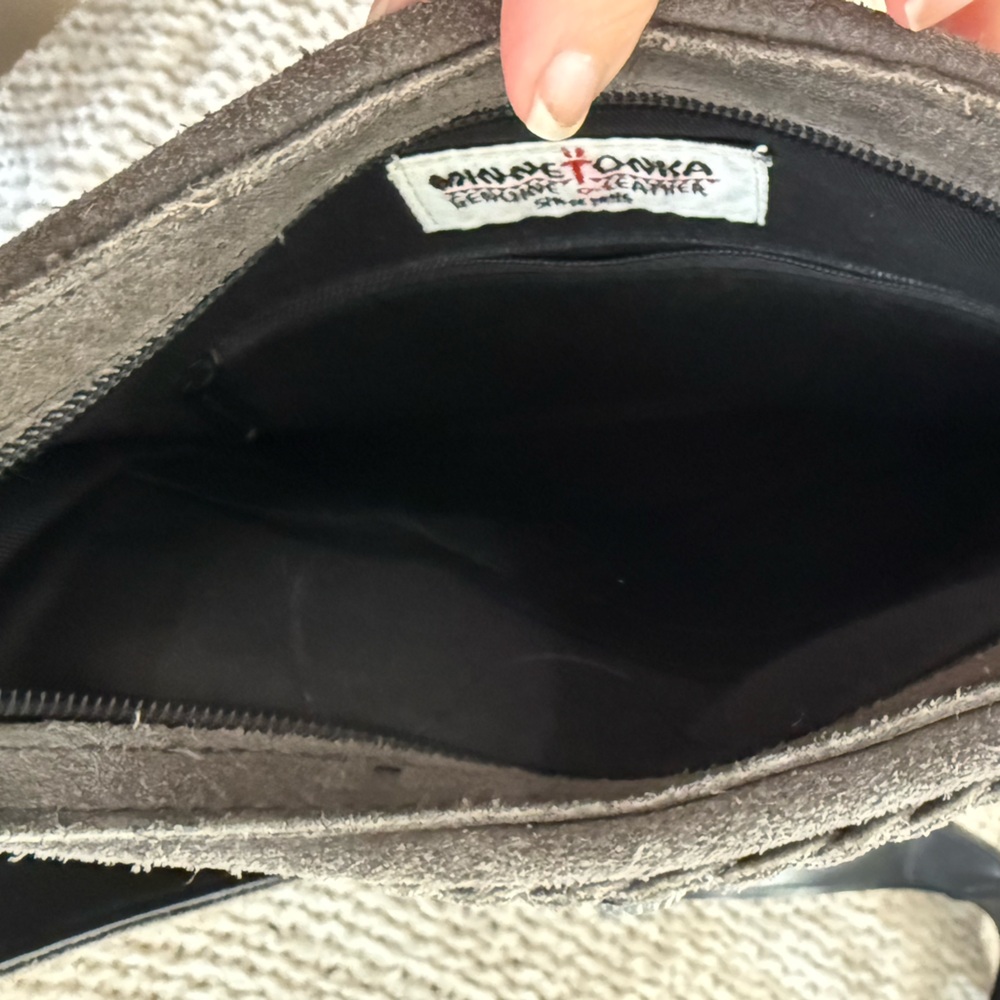 Minnetonka Gray Fringe Bag - Picture 2 of 6